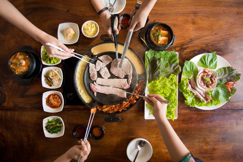 etiquettes-of-food-culture-in-South-Korea,korean-food-culture,korean-table-manners